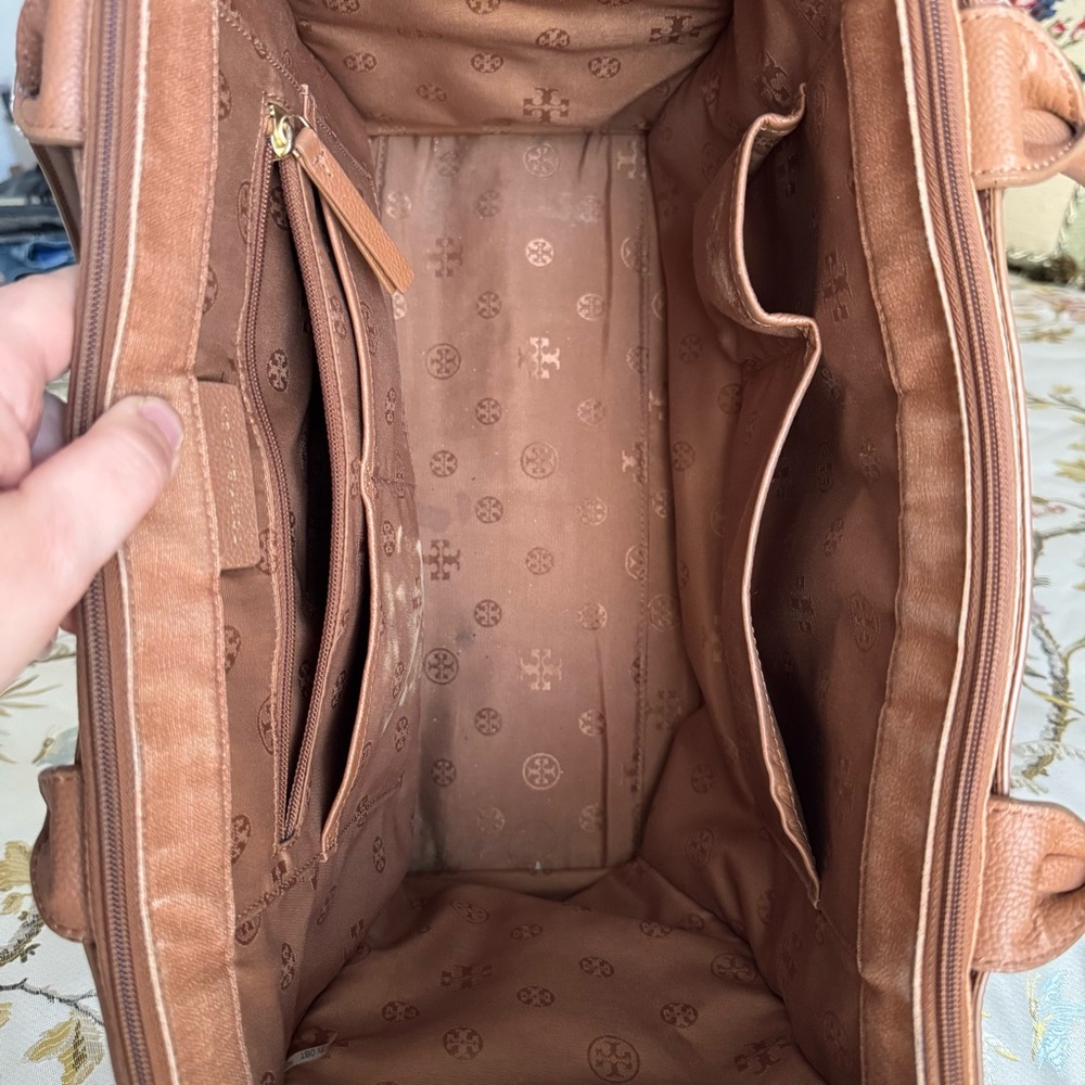 Tory Burch Shoulder Tote - Picture 16 of 16